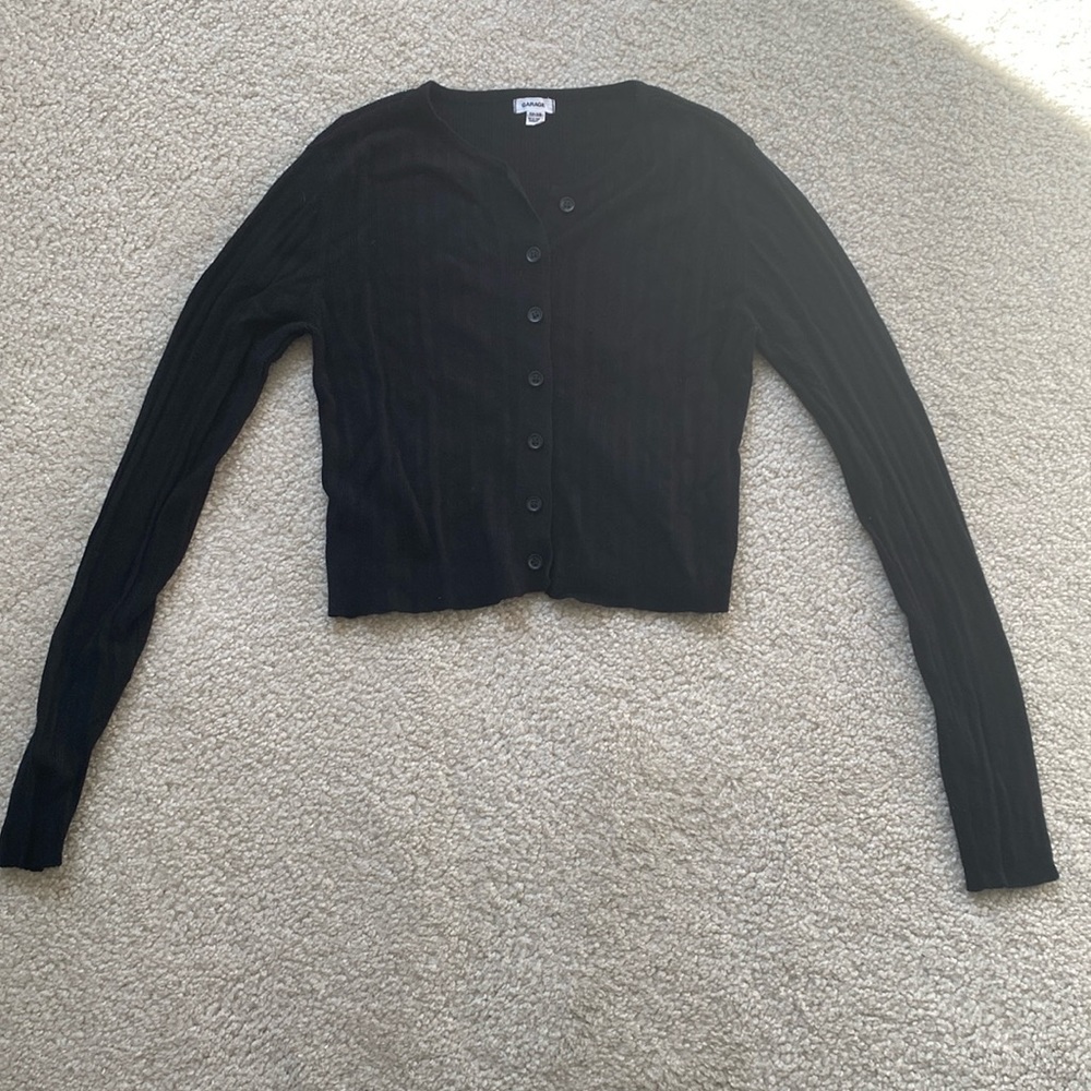 Black Button-up Cropped Longsleeve